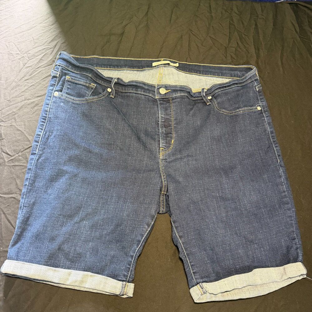 Levi’s Women’s 22W Plus Size Bermuda Denim Shorts Cuffed Blue Jean Shorts